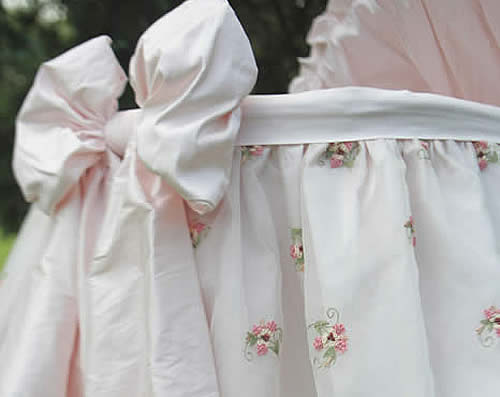 belle bassinet (contact us for pricing)