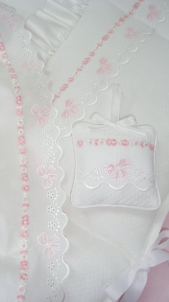 gingham and bows crib bedding