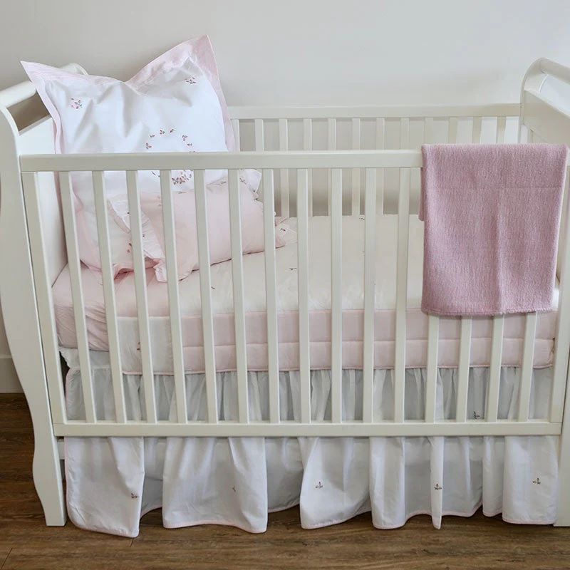 gordonsbury rosebuds crib quilt