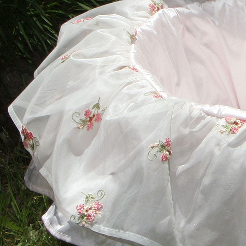 belle moses basket Please contact us for pricing