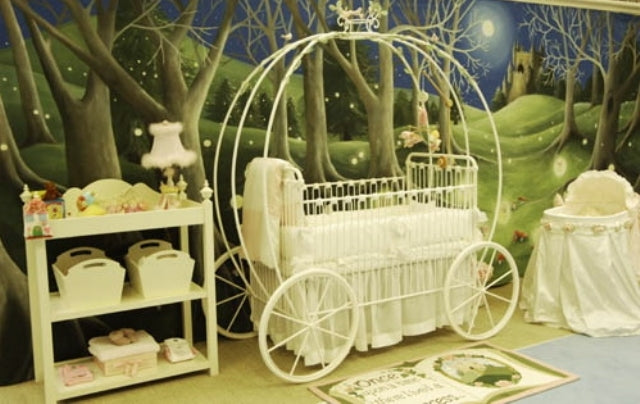 pumpkin crib with crown