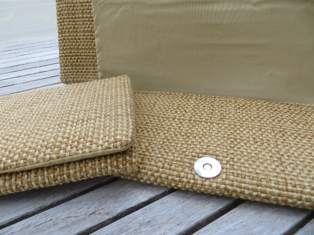 seaside clutch with casting (golden grass)
