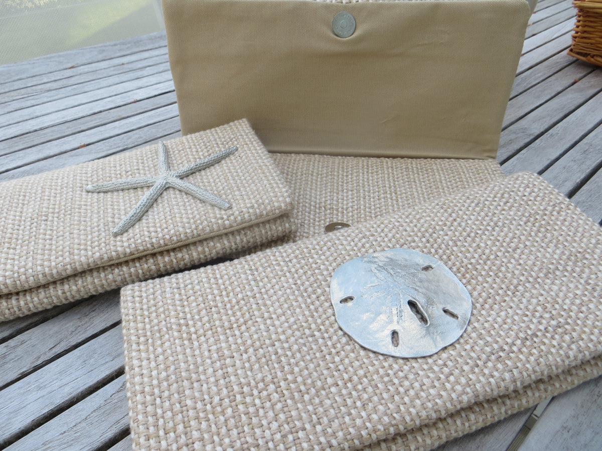 seaside clutch with casting (natural grass)