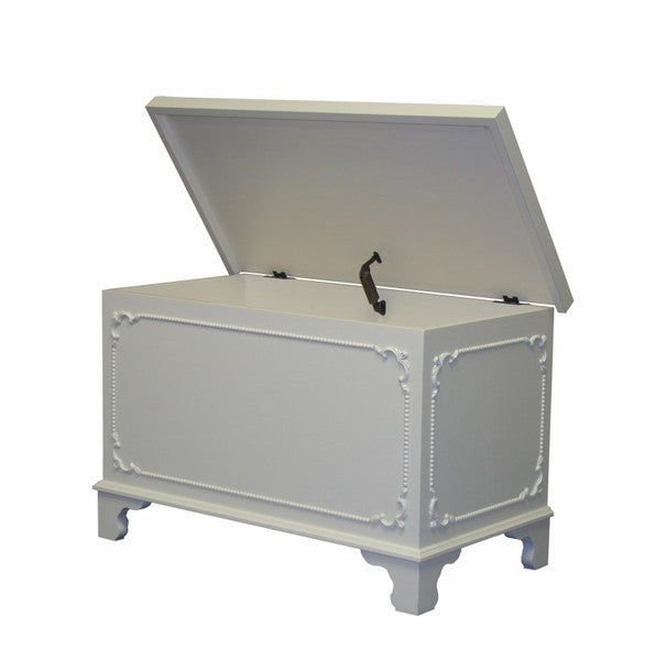 camille blanket box