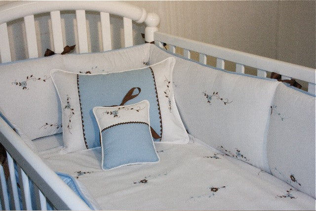 blue flowers and vines crib bedding