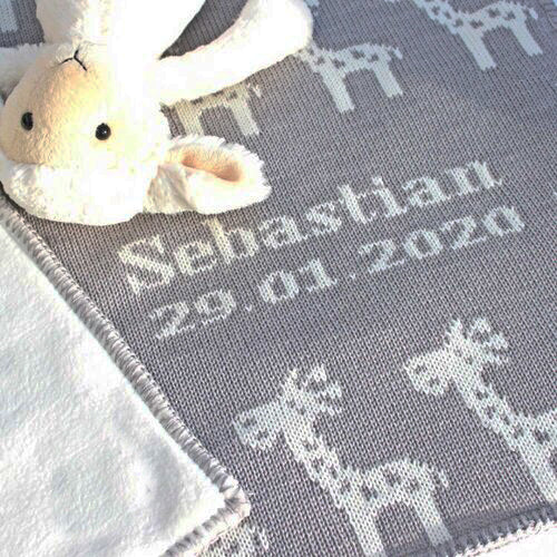 Giraffe Baby Blanket - Pale Grey
