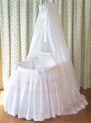 blauen elegance pink bassinet by blauen