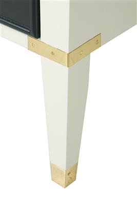 gramercy wide chest