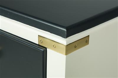 gramercy wide chest
