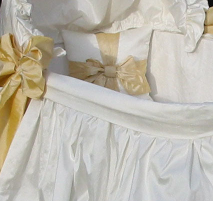 jolie bassinet  (contact us for pricing)