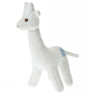 knit giraffe rattle ivory