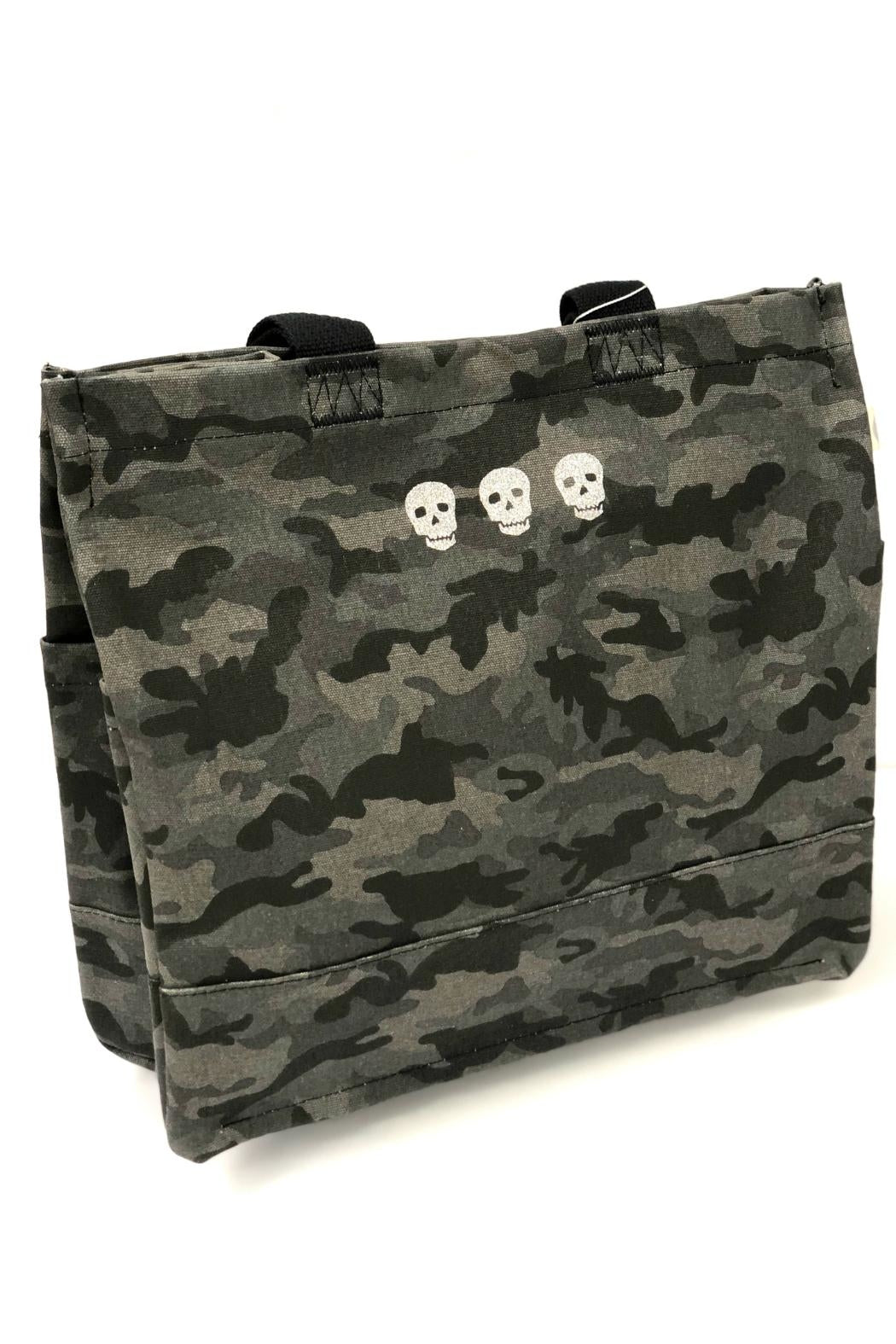 luxe NS camo tote with black handles
