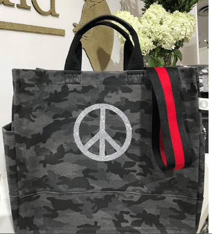 luxe NS camo tote with black handles
