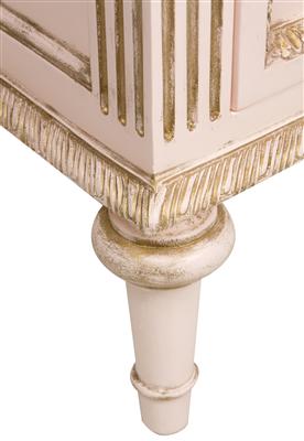 marcheline night table - versailles with gold