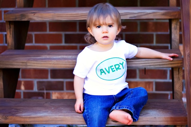 personalized tee - oval style