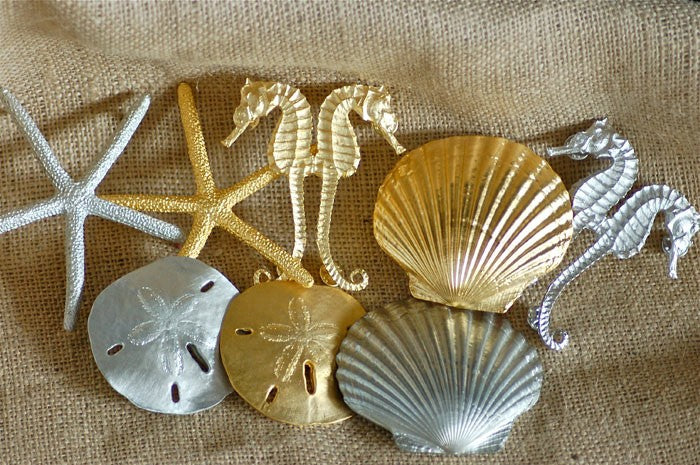 seahorse basket bag with ribbon