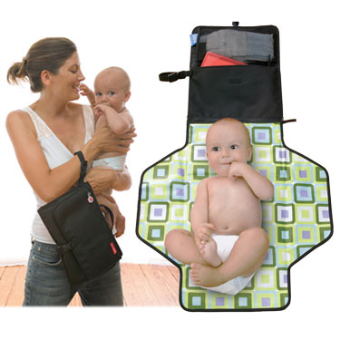 skip hop pronto changer - black
