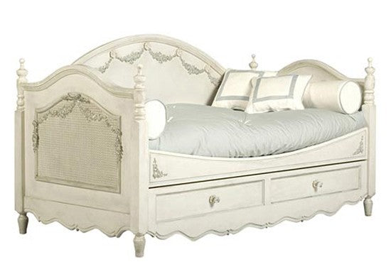 charlotte day bed trundle & moulding (versailles cream with versailles blue)