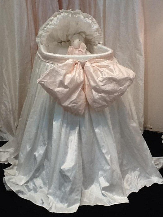 toulouse bassinet  (contact us for pricing)