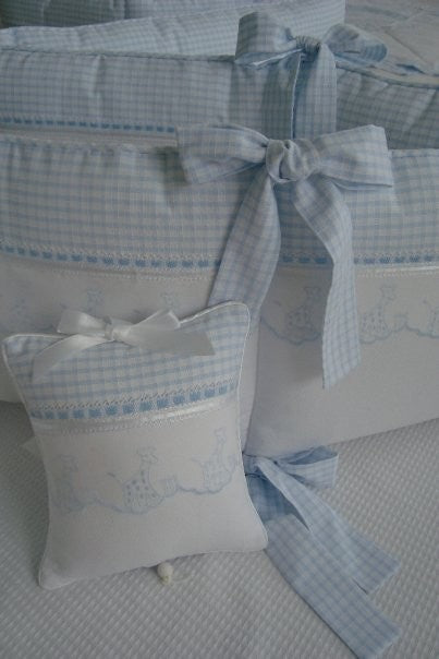 blue giraffe crib bedding set