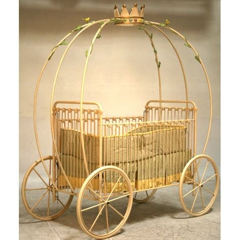 pumpkin crib with crown