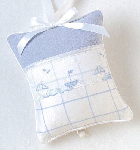 aralie and honeycomb crib bedding