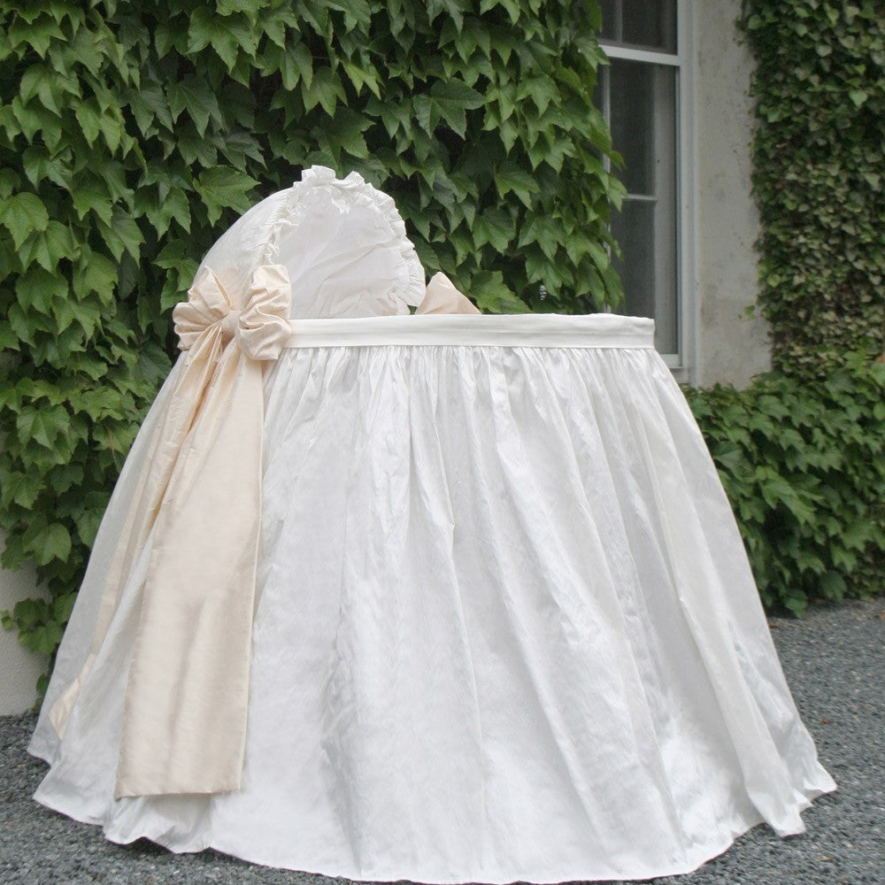 Stella Baby Bassinet by Lulla Smith