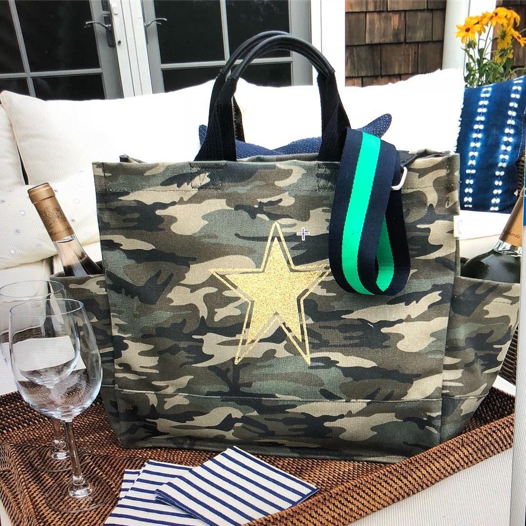 luxe NS camo tote with black handles
