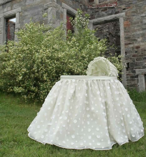 londonderry bassinet  (contact us for pricing)